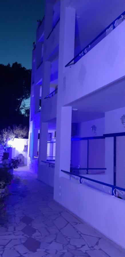 Blue & White Askeli Studios Poros Town Luaran gambar